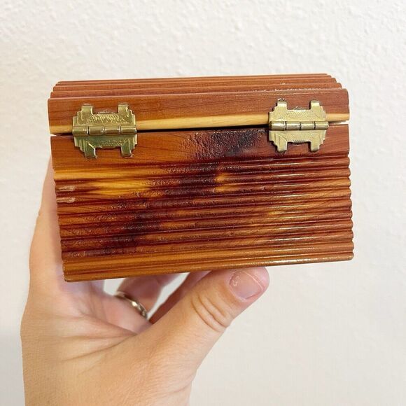 Yellowstone National Park Cedar Trinket Box Wood Small Outdoor Travel Hiking - Picture 6 of 9